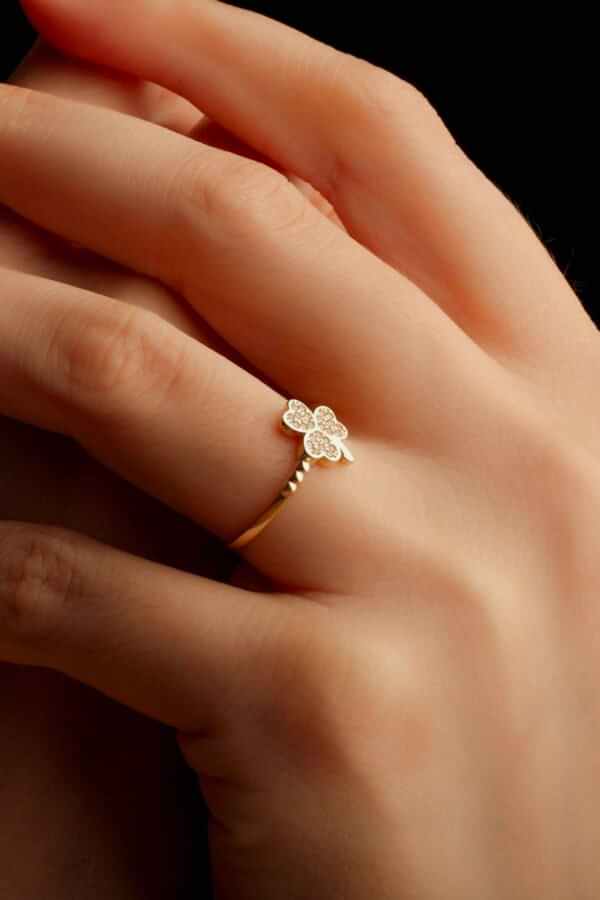 3 Yapraklı Yonca Eklem Yüzük