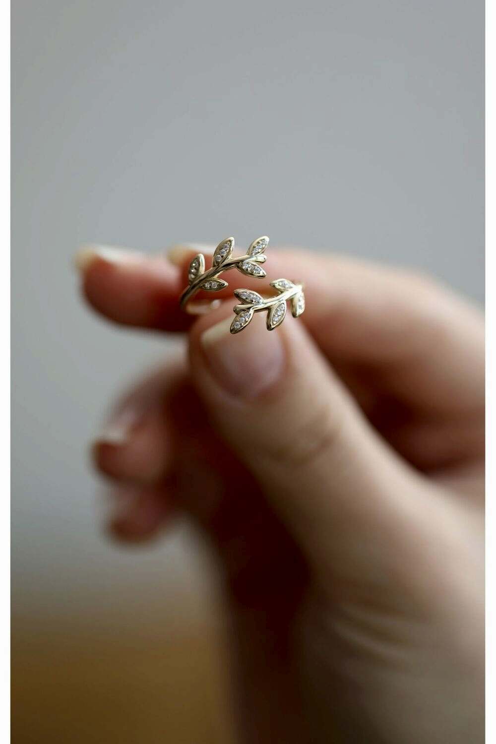 Taşlı Sarmaşık Yüzük